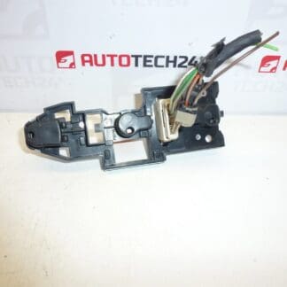 Portalámparas trasero Citroën C5 II 89032703 con un trozo de cableado